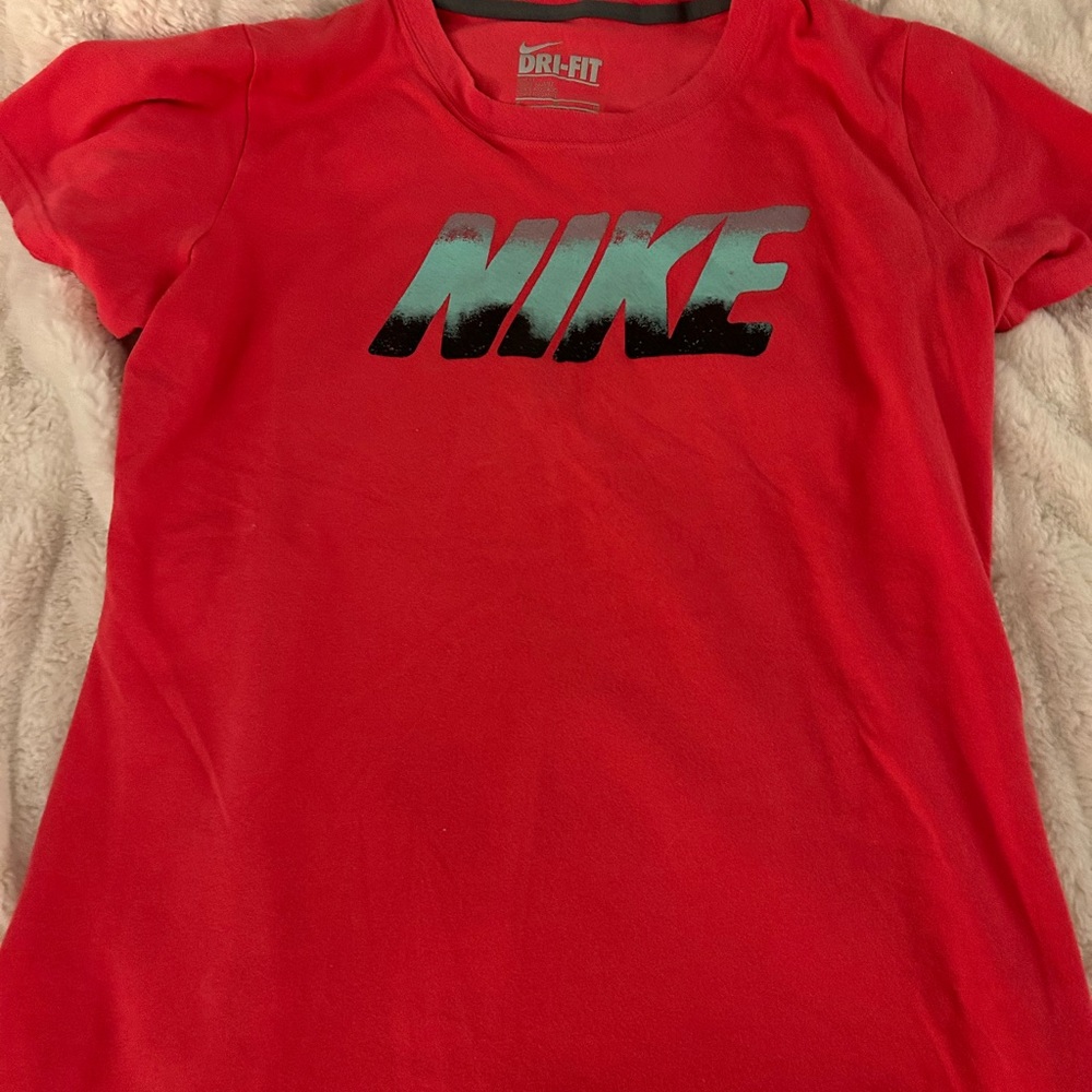 Nike xl slim dri-fit tshirt